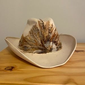 Cream wool felt cowboy hat with rooster feathers